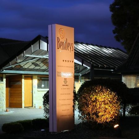 Bentleys Motor Inn Palmerston North Exterior foto