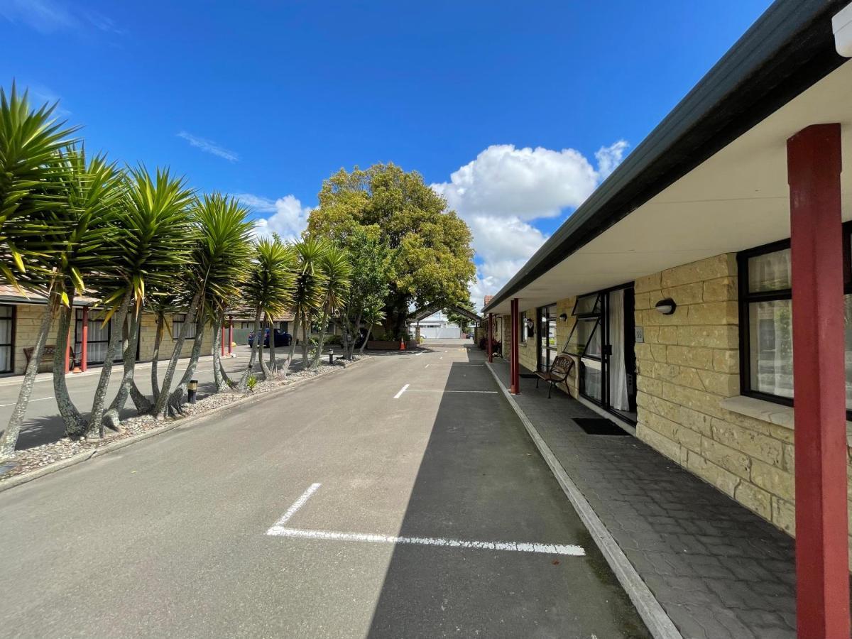 Bentleys Motor Inn Palmerston North Exterior foto