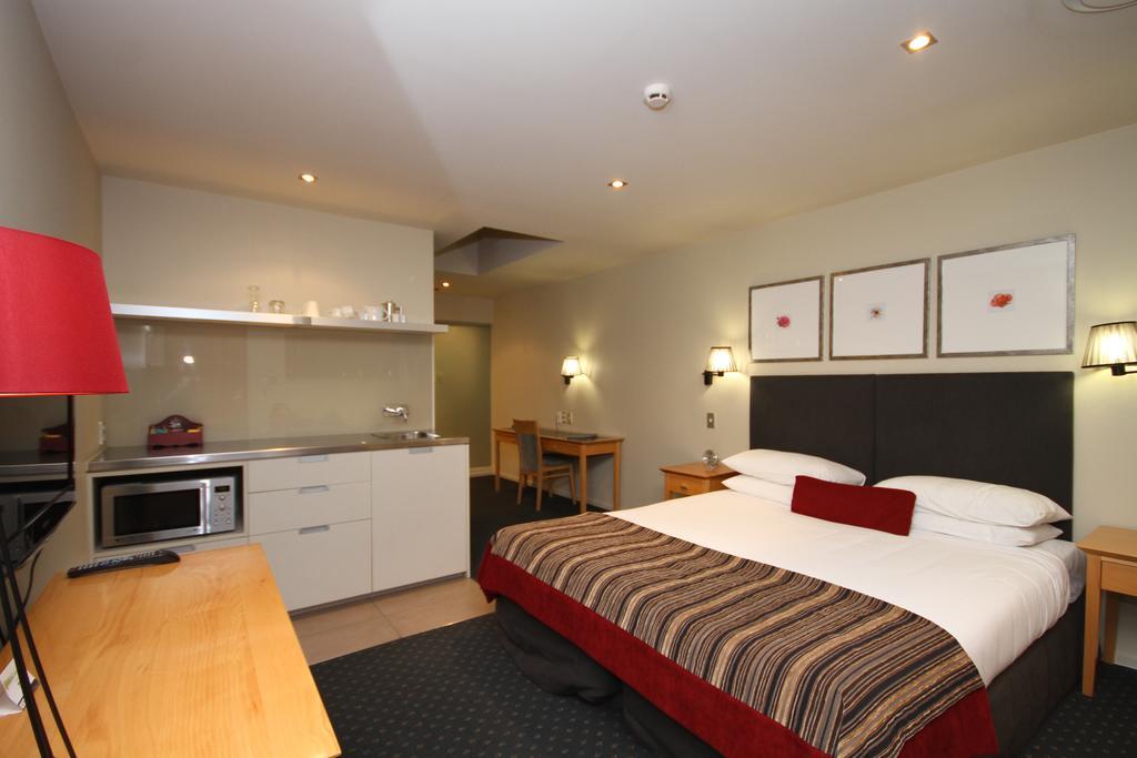 Bentleys Motor Inn Palmerston North Exterior foto
