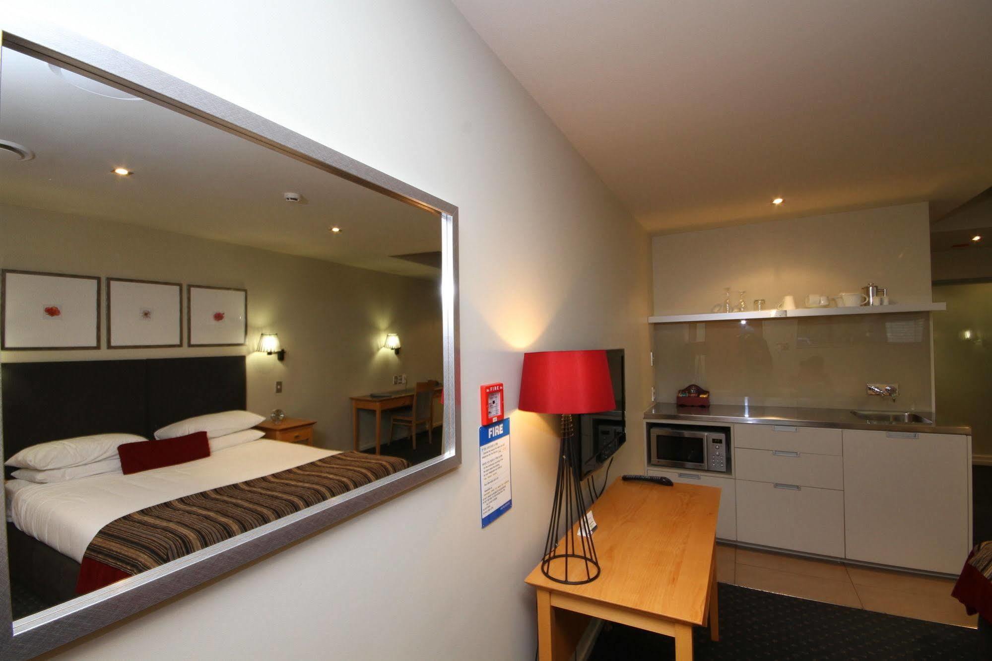 Bentleys Motor Inn Palmerston North Exterior foto