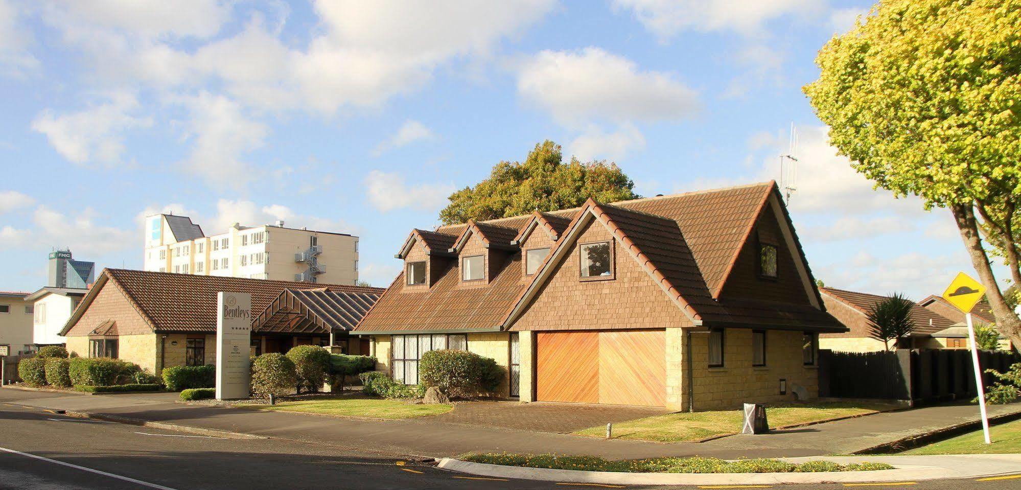 Bentleys Motor Inn Palmerston North Exterior foto
